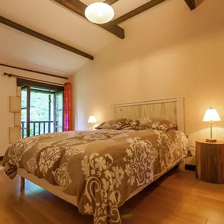 Spacious With Private Heated Pool In A Rustic Garden Tatil Evi Nantheuil